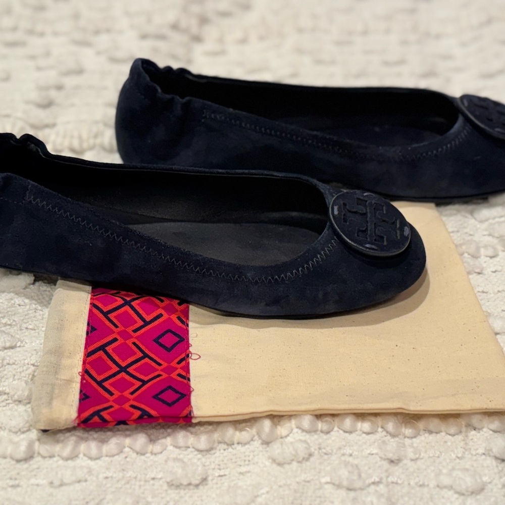 Tory Burch Navy Blue Suede Flats with Medallion - Picture 2 of 8